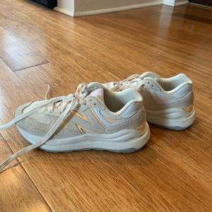 New balance 5740 tan and orange very lightly worn
